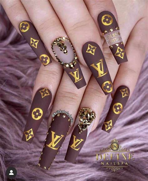 nail art louis vuitton|louis vuitton acrylic nails.